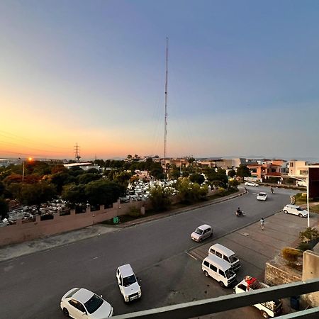 Comfortable Rental Apartments In Bahria Town Rávalpindí Exteriér fotografie